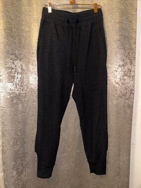 Lululemon Ready To Rulu Mid-Rise Jogger, size 4 Activewear Athleisure Dark Gray